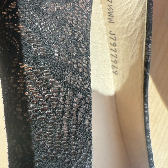 SAS NWOT 7.5 Wide “Scenic Slip) Women's Elegant Black metallic Lace pattern Flat - Picture 4 of 15